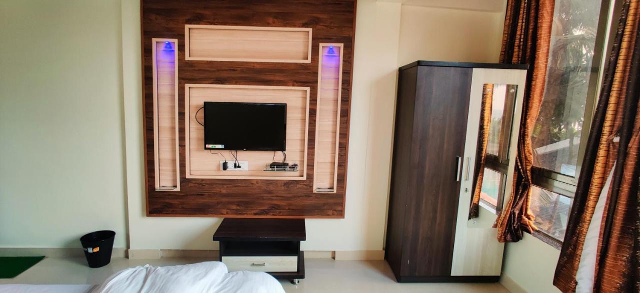 แฮปปี้ เดย์ ดิเวียคาร์ Hotel ดิเวเอการ์ ภายนอก รูปภาพ